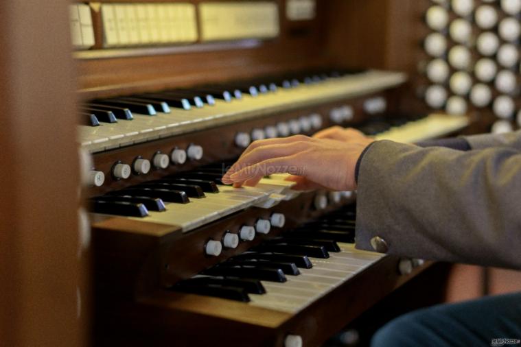 Roberto Organista e Violinista - La musica classica e raffinata per il matrimonio