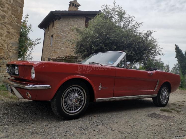 Noleggio Mustang Cabrio - L'auto per il matrimonio a Reggio Emilia