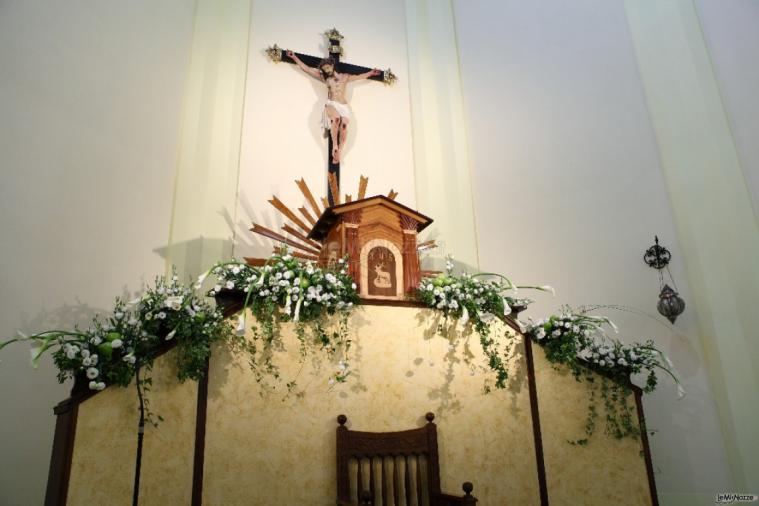 Allestimento Chiesa Cannitello Reggio Calabria - Emozioni Floreali