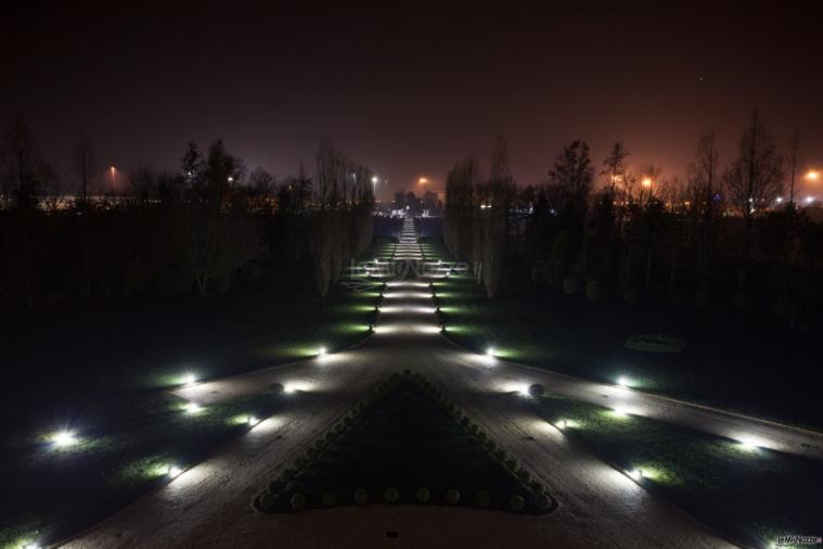 Villa Grazia Cattania - Il viale di ingresso della Villa di notte