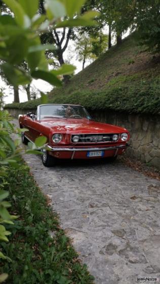 Noleggio Mustang Cabrio - L'auto per il matrimonio a Reggio Emilia