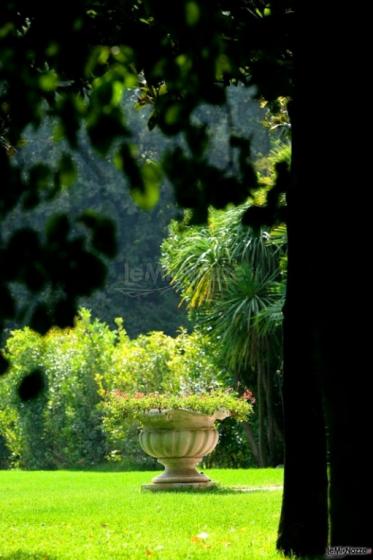 Giardino della location dove allestire il matrimonio