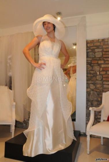 Abito da sposa dalla linea originale e moderna