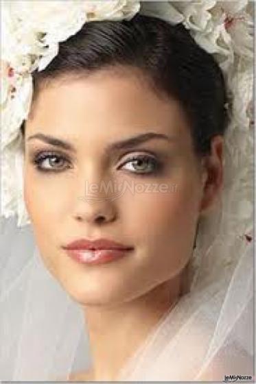 Trucco da sposa sui toni del marrone