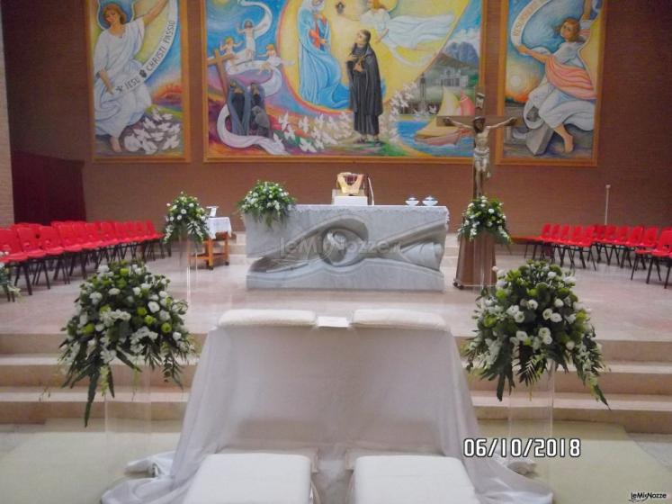 Matrimonio da favola - Le decorazioni floreali in chiesa