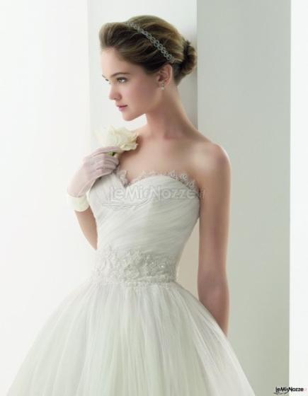 Abito da sposa con scollo a cuore - Collezione Luna Novias