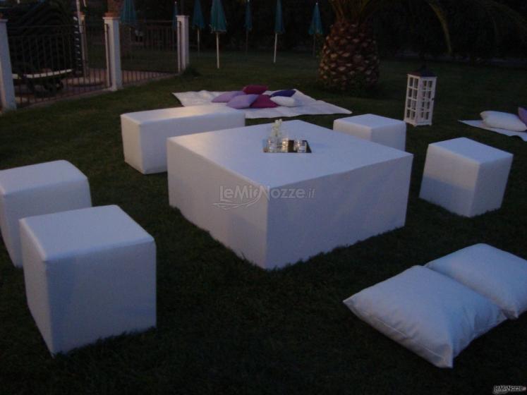 Zona relax sul prato - Aura Eventuum Wedding and Event Planner