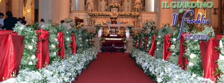 Allestimento floreale in chiesa