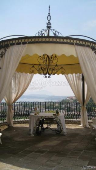 Gazebo per la torta nuziale