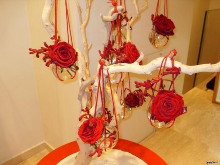 Decorazione floreale per il matrimonio